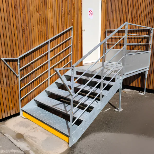 Escalier PMR à 5 marches - PMR Équipement - Réalisé
